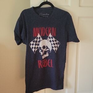 Kinetix Casual Luxury Graphic T-Shirt In Size Medium